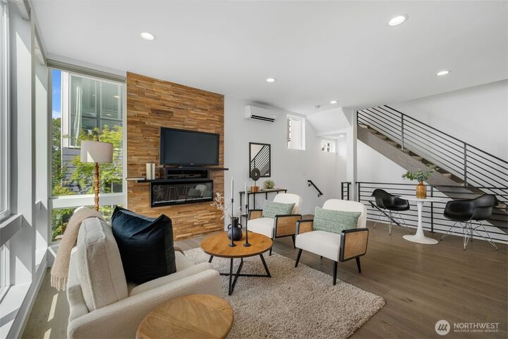 Property Photo:  2706 S Washington Street A  WA 98144 