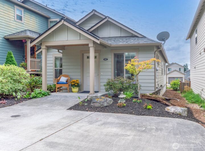 Property Photo:  402 NE Inspiration Street  WA 98370 