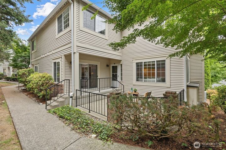 Property Photo:  10909  Avondale Road NE R170  WA 98052