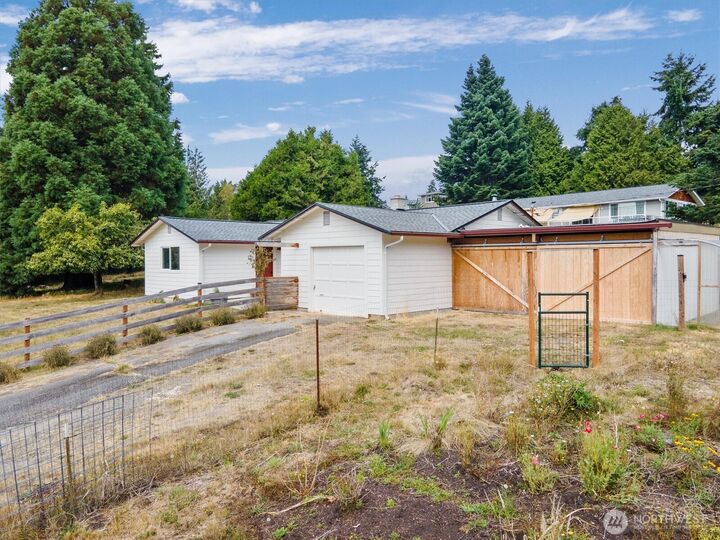 Property Photo: 964 Ferry Avenue WA 98239