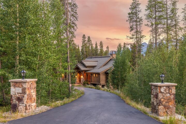 Property Photo: 9 Spencer Court CO 80424