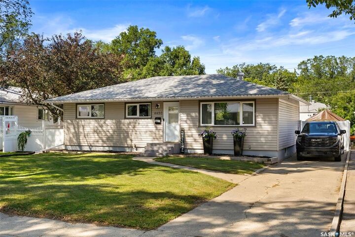4450 Castle Road  Regina SK S4S 4W3 photo