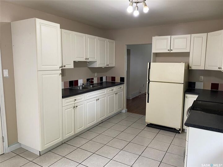 Photo de la propriété:  460 Wascana Street  SK S4R 4H9 