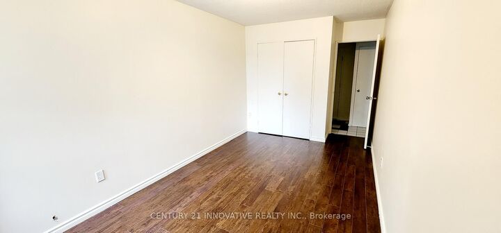 Photo de la propriété: 1950 Kennedy Road 405 ON M1P 4S9