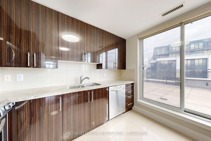 Property Photo: 55 De Boers Drive Lph03 ON M3J 0G5