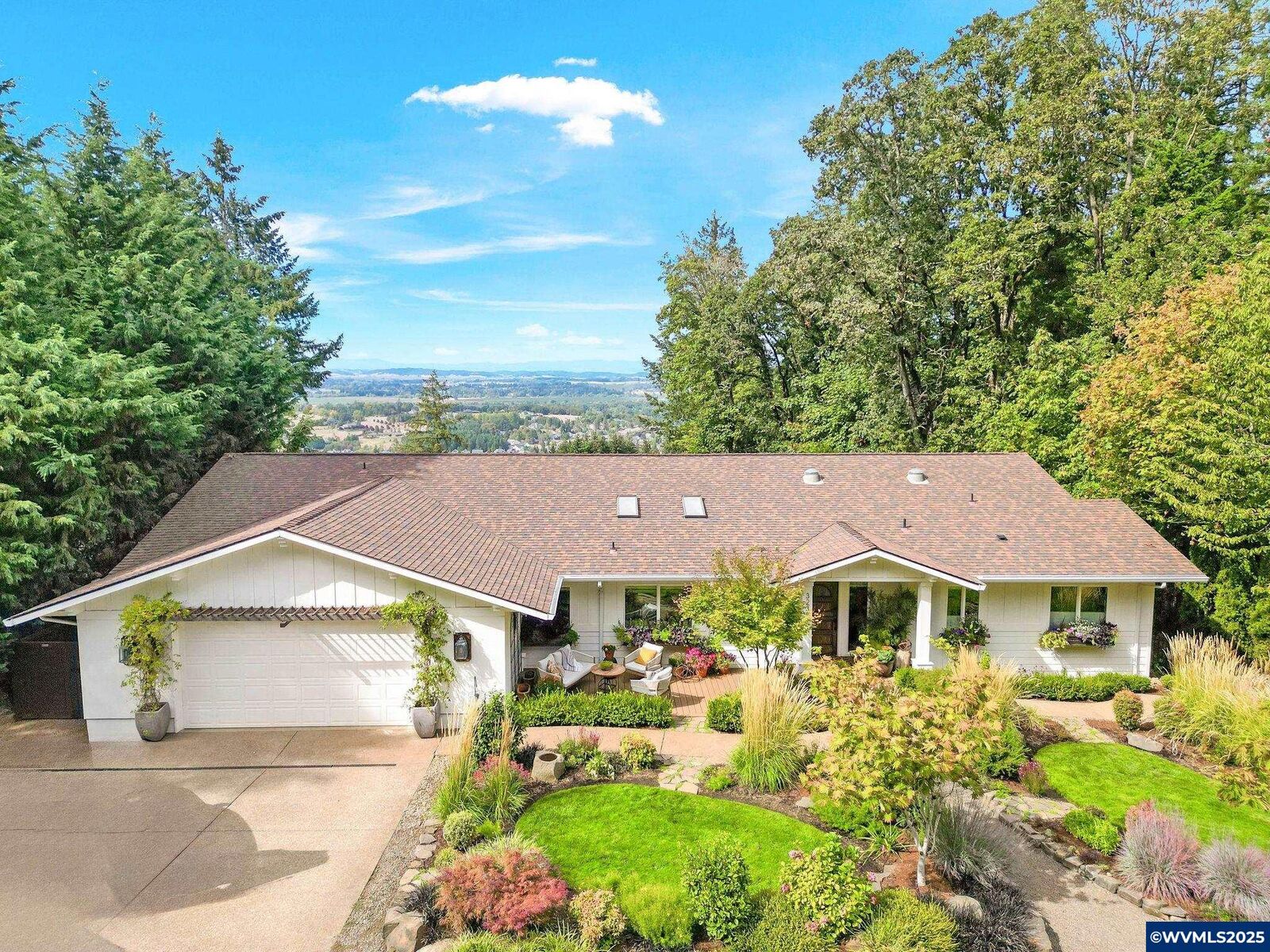 Property Photo: 3238 Little Haven Ln S OR 97302
