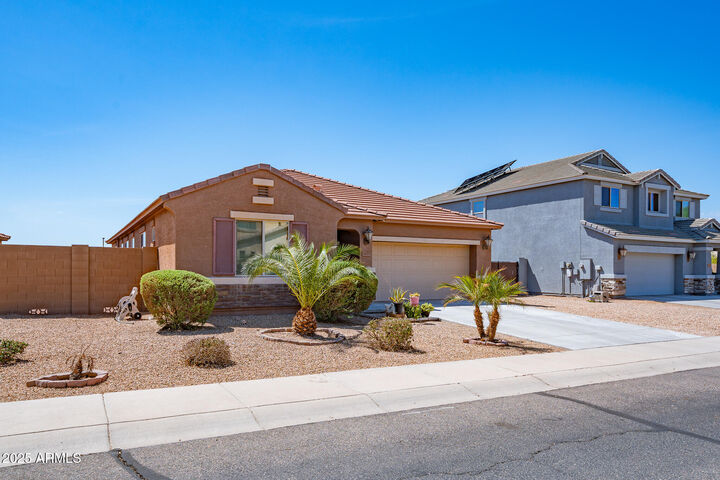 Property Photo: 24777 W Wood Street AZ 85326