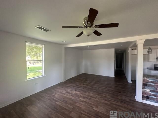 Property Photo: 412 W Caroline St LA 70737