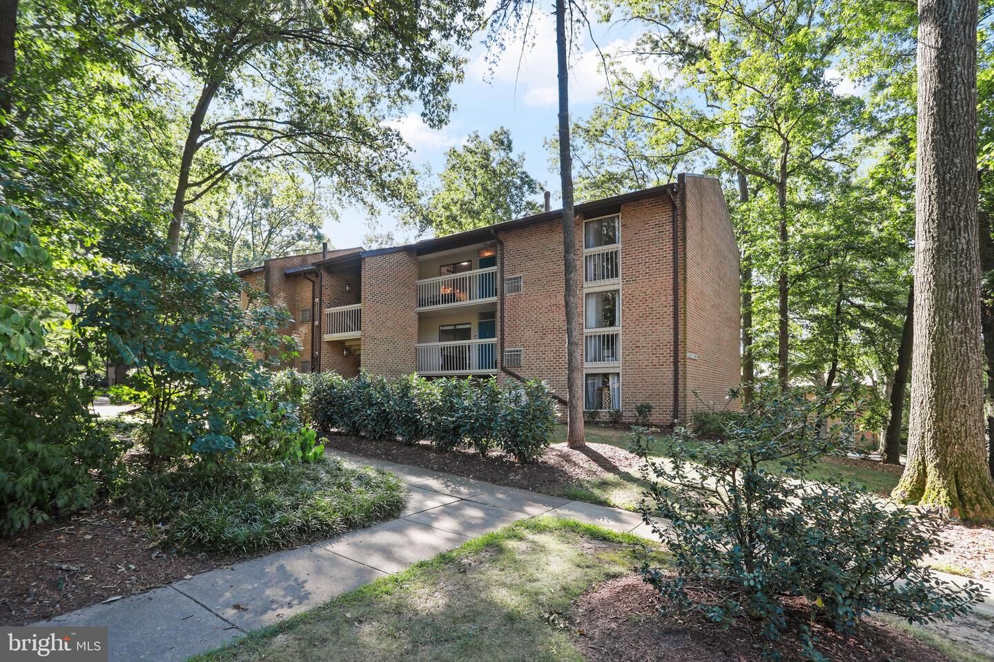 Property Photo: 1592 Moorings Drive 22B VA 20190