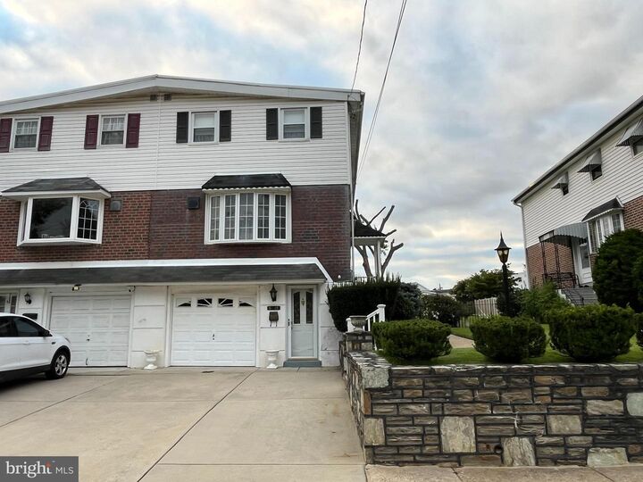 8218 Winthrop Street  Philadelphia PA 19136 photo
