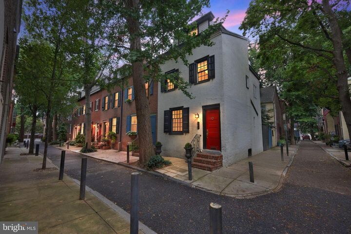 406 S Camac Street  Philadelphia PA 19147 photo