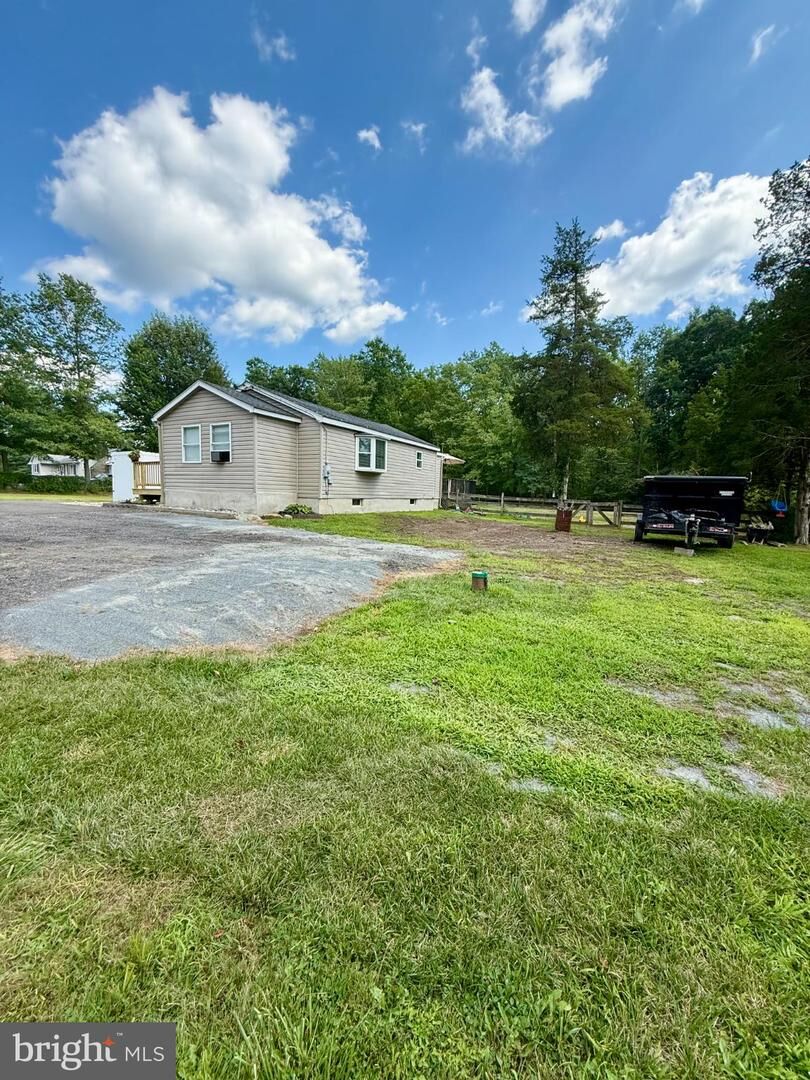 Property Photo: 1312 Bridgeton Hill Road PA 18972