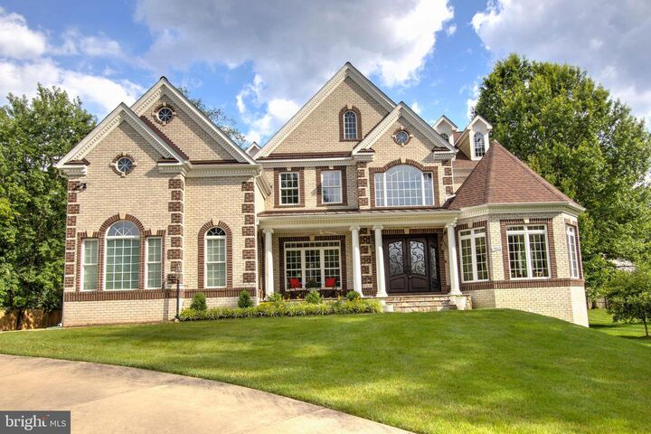 9813 Sunrise Road  Vienna VA 22181 photo