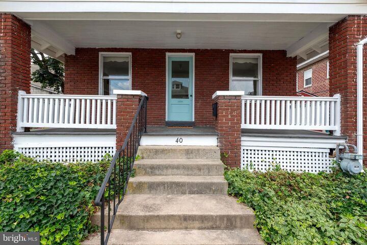 Property Photo: 40 S Sumner Street PA 17404
