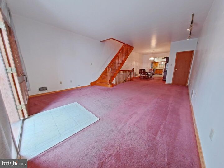 Property Photo: 1507 W Shunk Street PA 19145