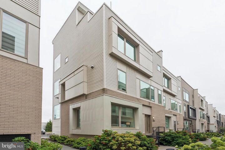 Property Photo: 2113 Kensington Walk PA 19125