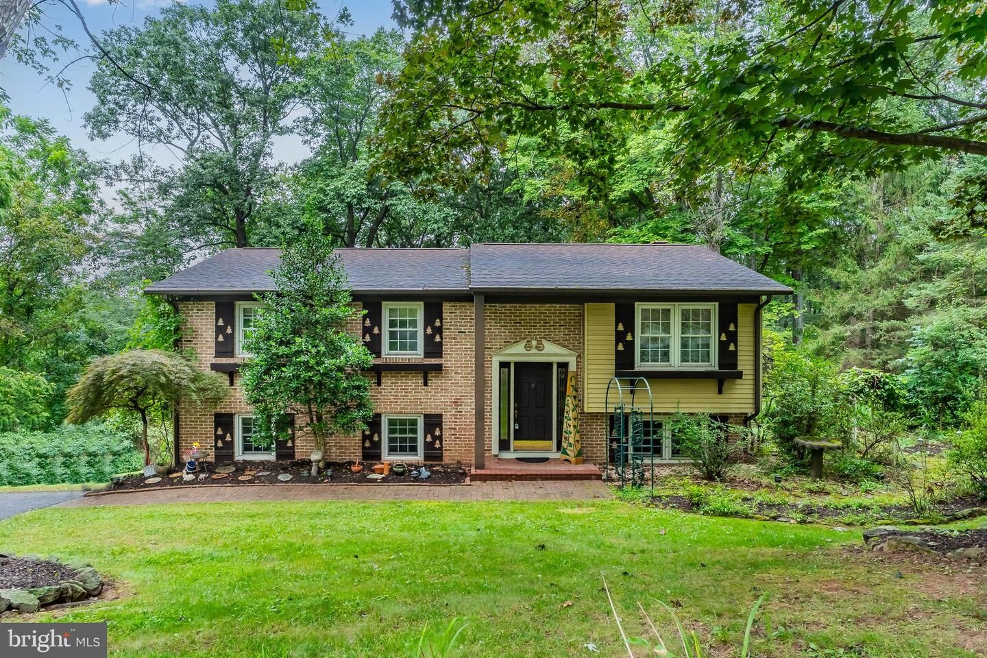 Property Photo:  20 Ramblewood Drive  PA 17319 