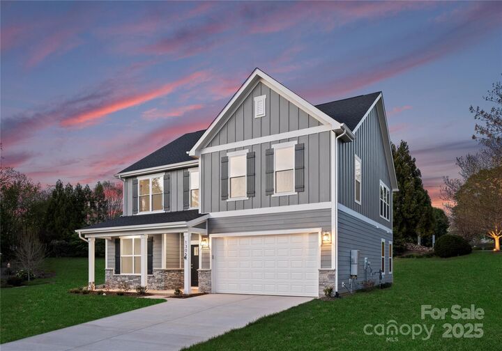 1305 39th Avenue Place NE  Hickory NC 28601 photo