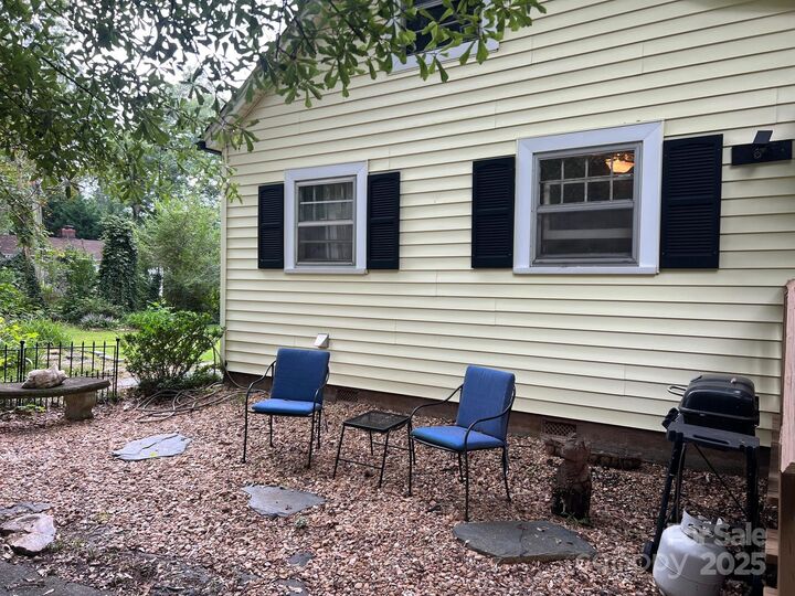 Property Photo: 404 Patton Street NC 28655