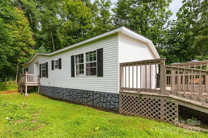 205 Sleepy Hollow Drive  Mars Hill NC 28754 photo
