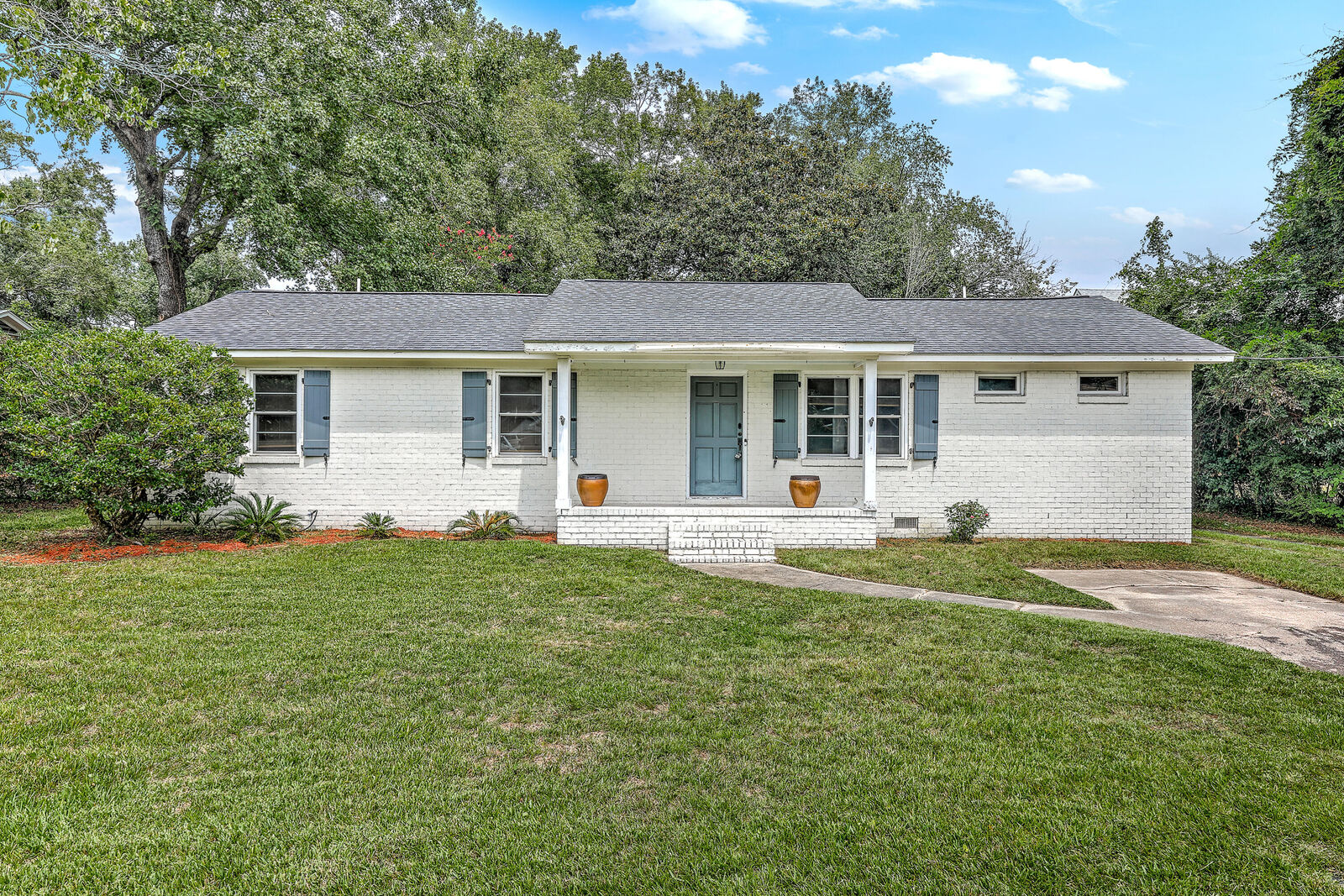 Property Photo: 1140 Pleasant Pines Road SC 29464
