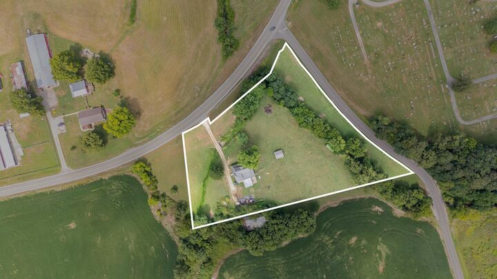 Property Photo: 6328 Oh-180 OH 45644