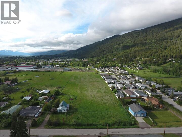 Property Photo:  620 Devon Street  BC V0B 1G3 