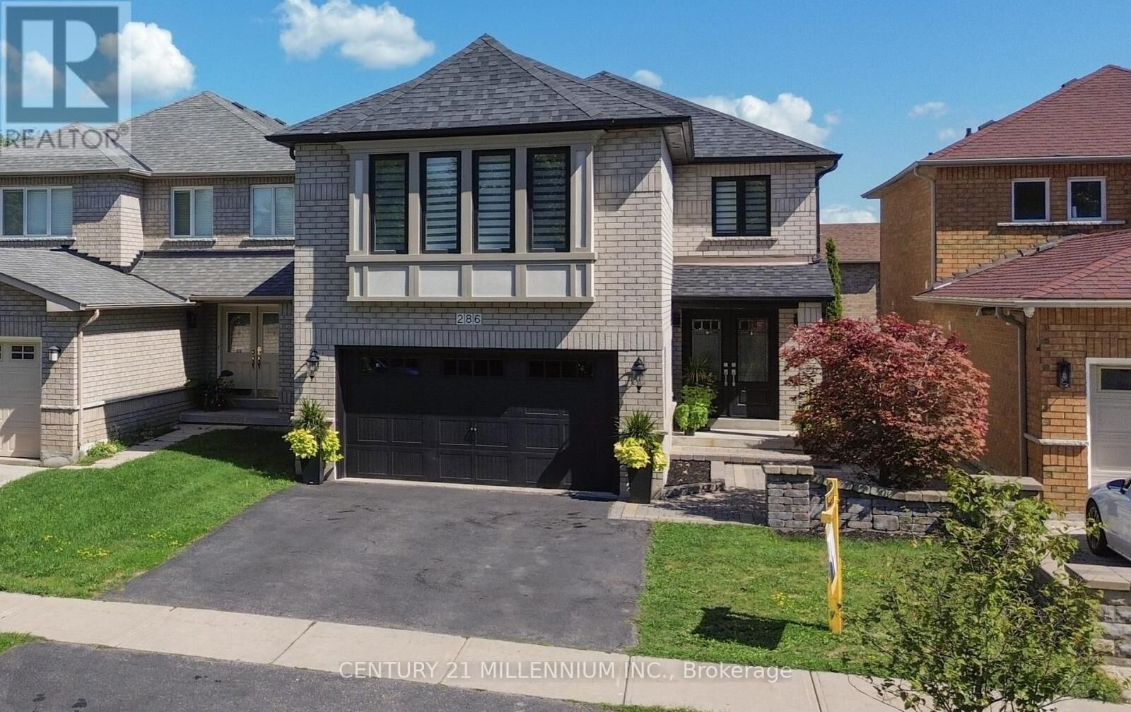 Property Photo: 286 Royalpark Way ON L4H 1J8