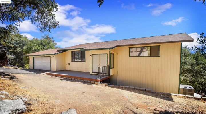 21850 Phoenix Lake Rd  Sonora CA 95370 photo