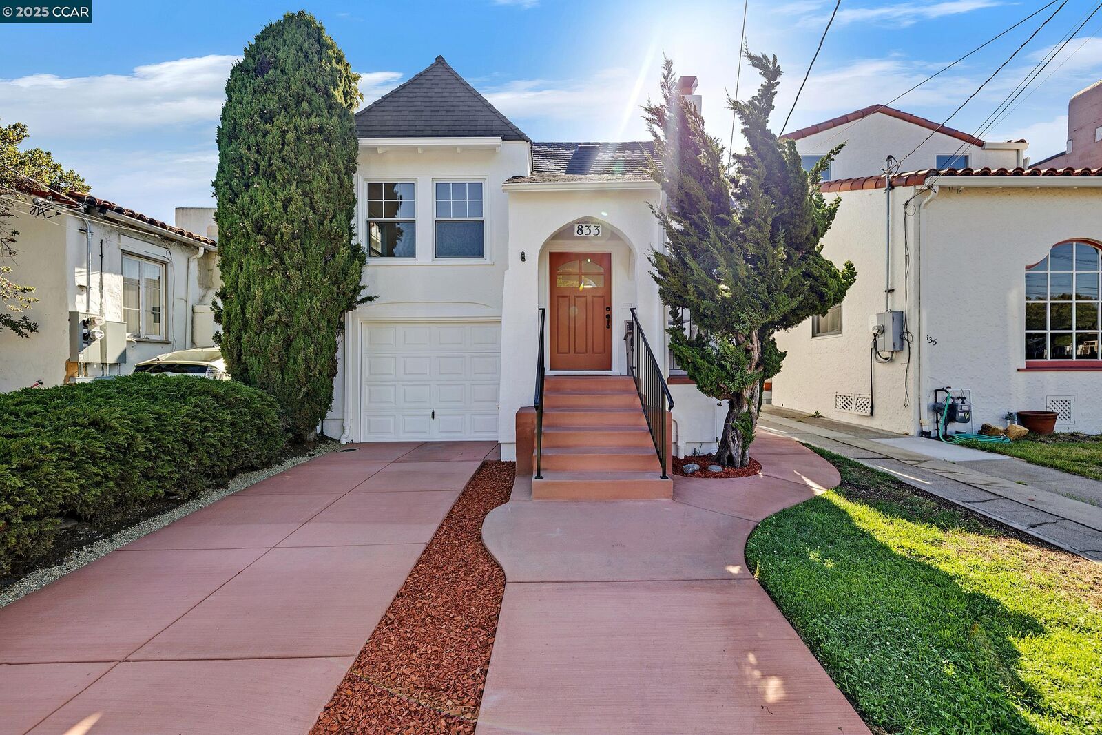 Property Photo:  833 Santa Fe Ave  CA 94706 