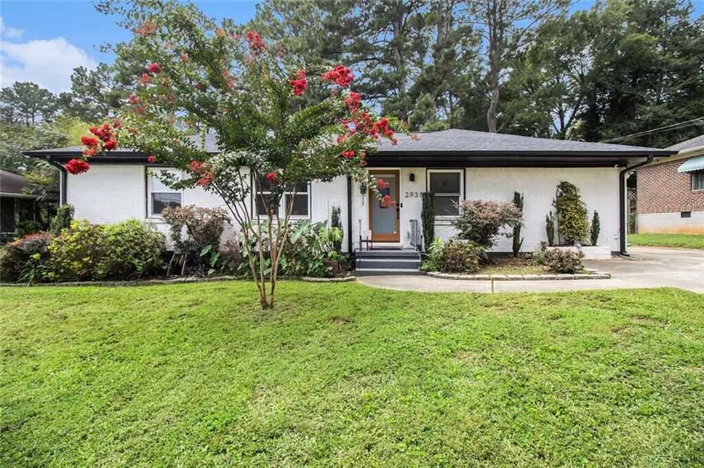Property Photo: 2935 Gresham Road SE GA 30316