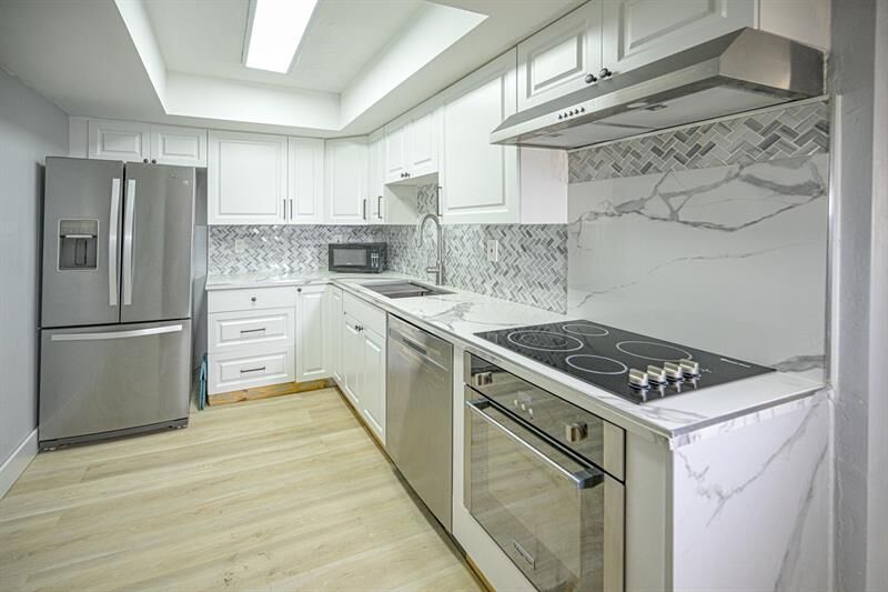 Property Photo: 1775 Washington Ave 5A FL 33139