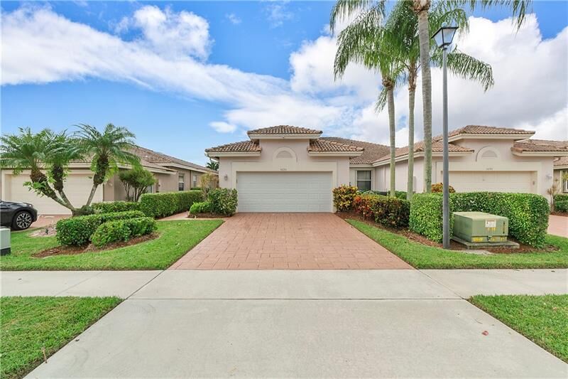 Property Photo: 5690 Emerald Cay Ter 5690 FL 33437