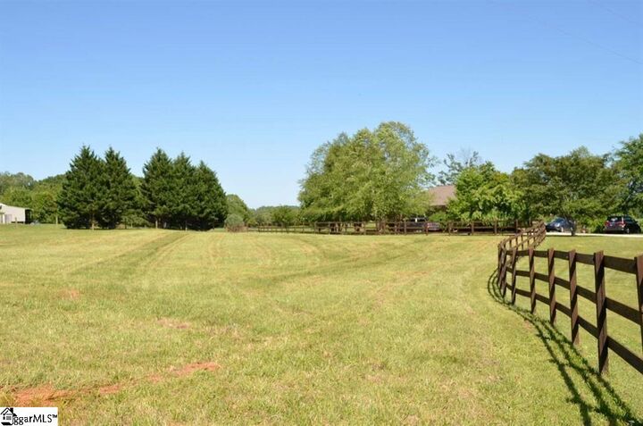 Property Photo:  400 Link Road  SC 29670 