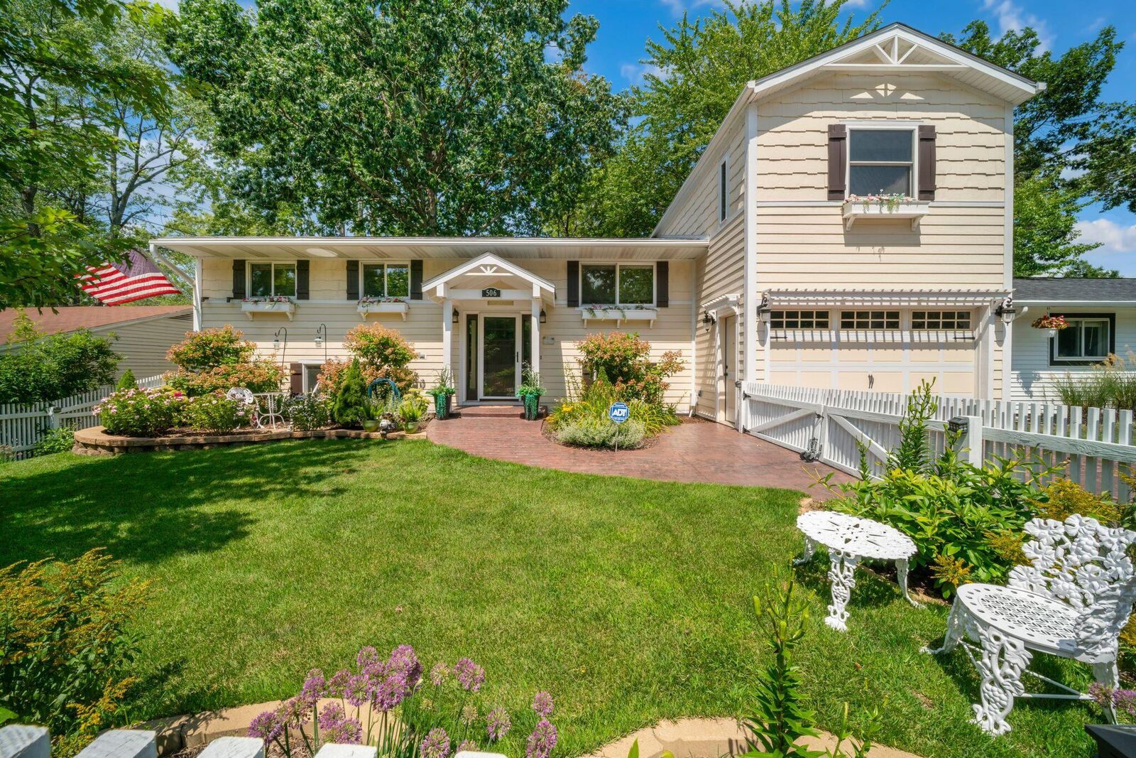 Property Photo:  506 Washington Park Boulevard  IN 46360 