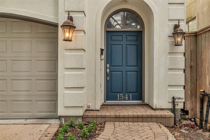 Property Photo: 1541 Nevada Street TX 77006