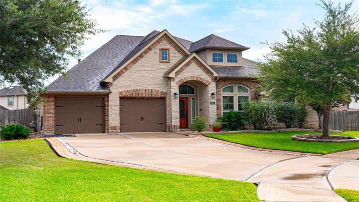 Property Photo:  1601 Enchanted Brook Court  TX 77471 