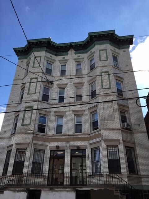Property Photo: 228 Ogden Ave 2B NJ 07307
