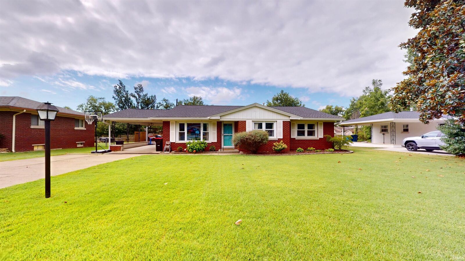 Property Photo: 2909 Bergdolt Road IN 47711