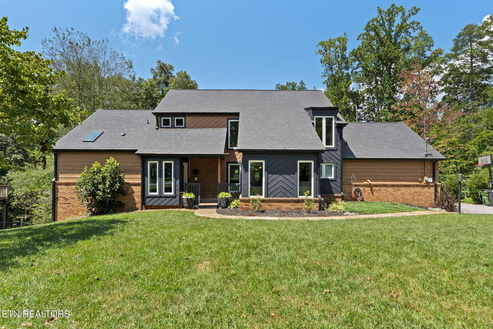 Property Photo:  1530 N Courtney Oak Lane  TN 37938