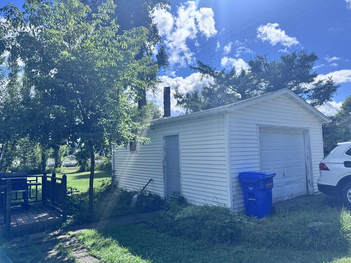 Property Photo:  5586 N 1st Ave  MN 55757 