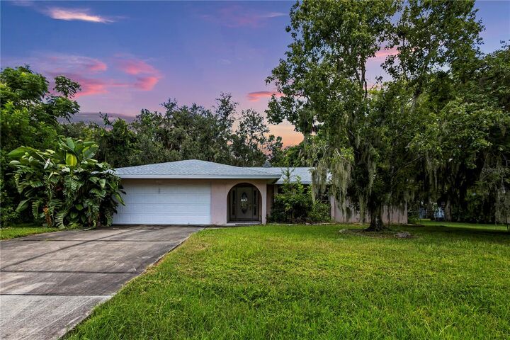 Property Photo: 7223 N Leewynn Drive FL 34240