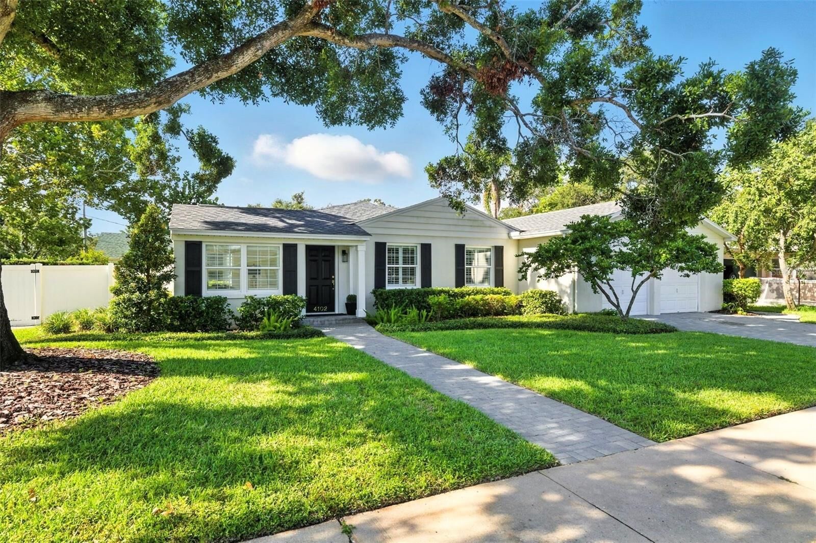 Property Photo: 4102 W Empedrado Street FL 33629