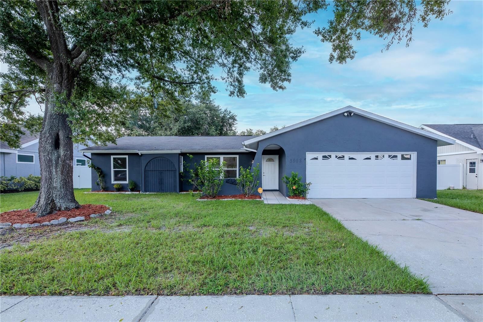 Property Photo:  5808 Silver Moon Avenue  FL 33625 