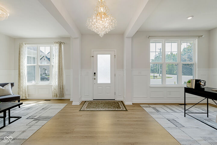 Property Photo: 6027 Brentwood Trace IN 46112