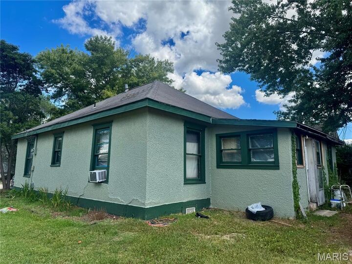 Property Photo:  387 Harrison Avenue  MO 65536 