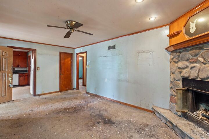 Property Photo: 1028 Oakland Ave WI 53186