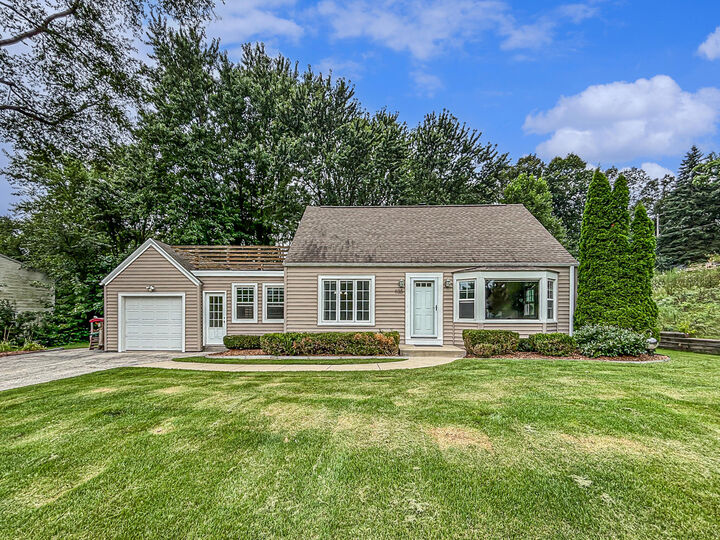 1135 Forest Ln  Brookfield WI 53005 photo