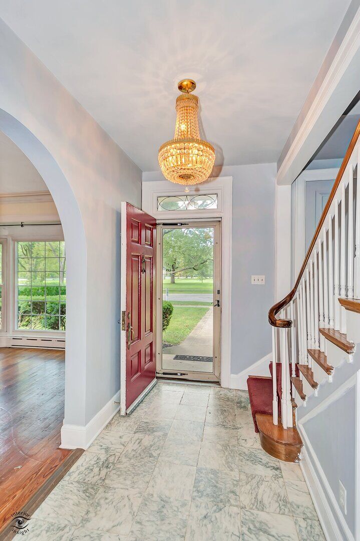 Property Photo: 1096 S Wildwood Avenue IL 60901