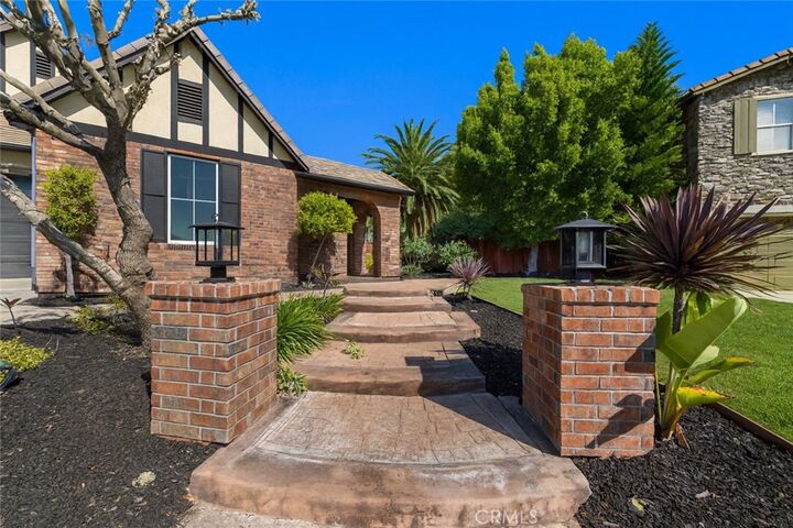 Property Photo:  27126 Coral Bells Way  CA 92562